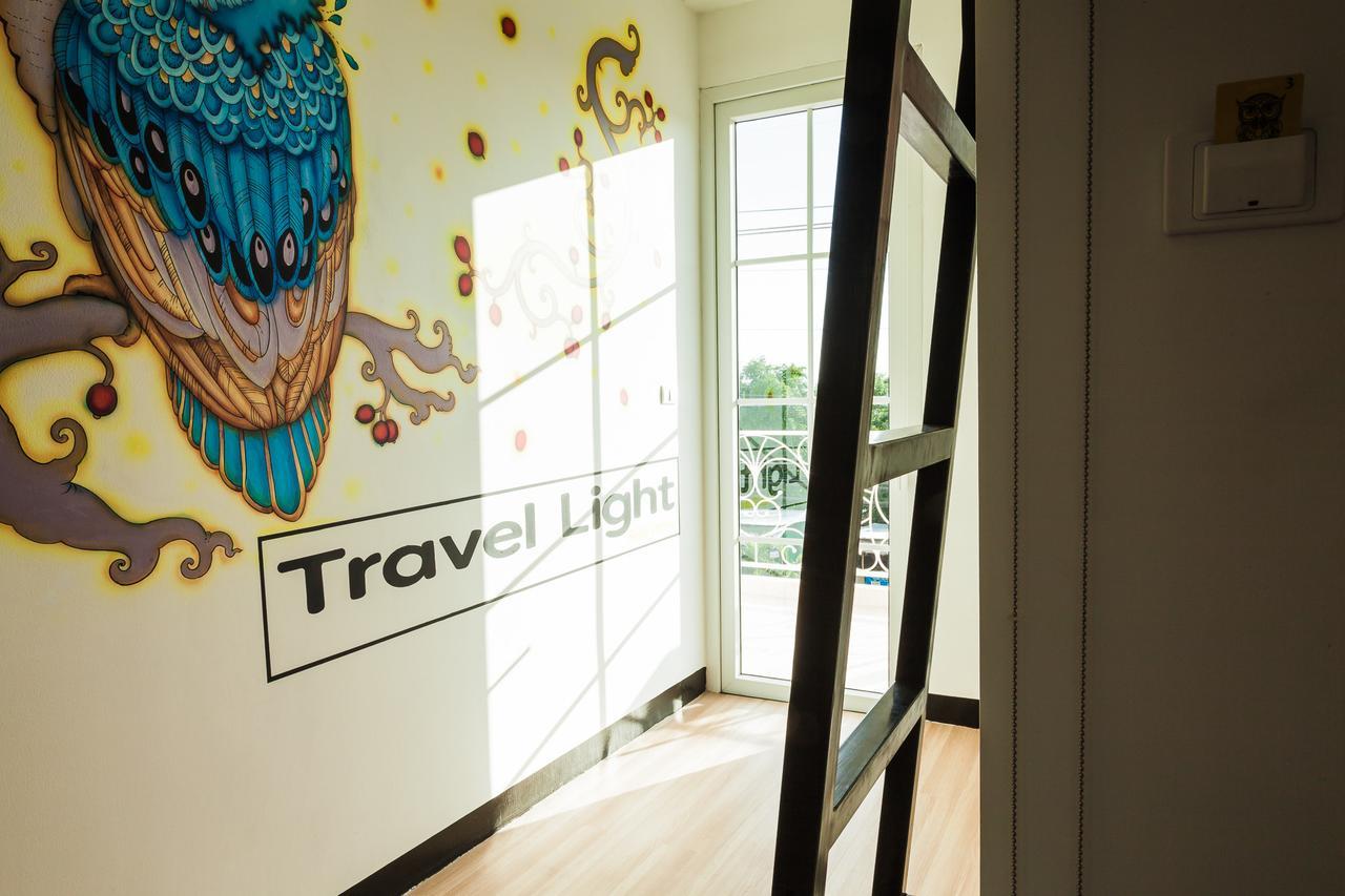Travel Light Hostel Pattaya Exteriör bild